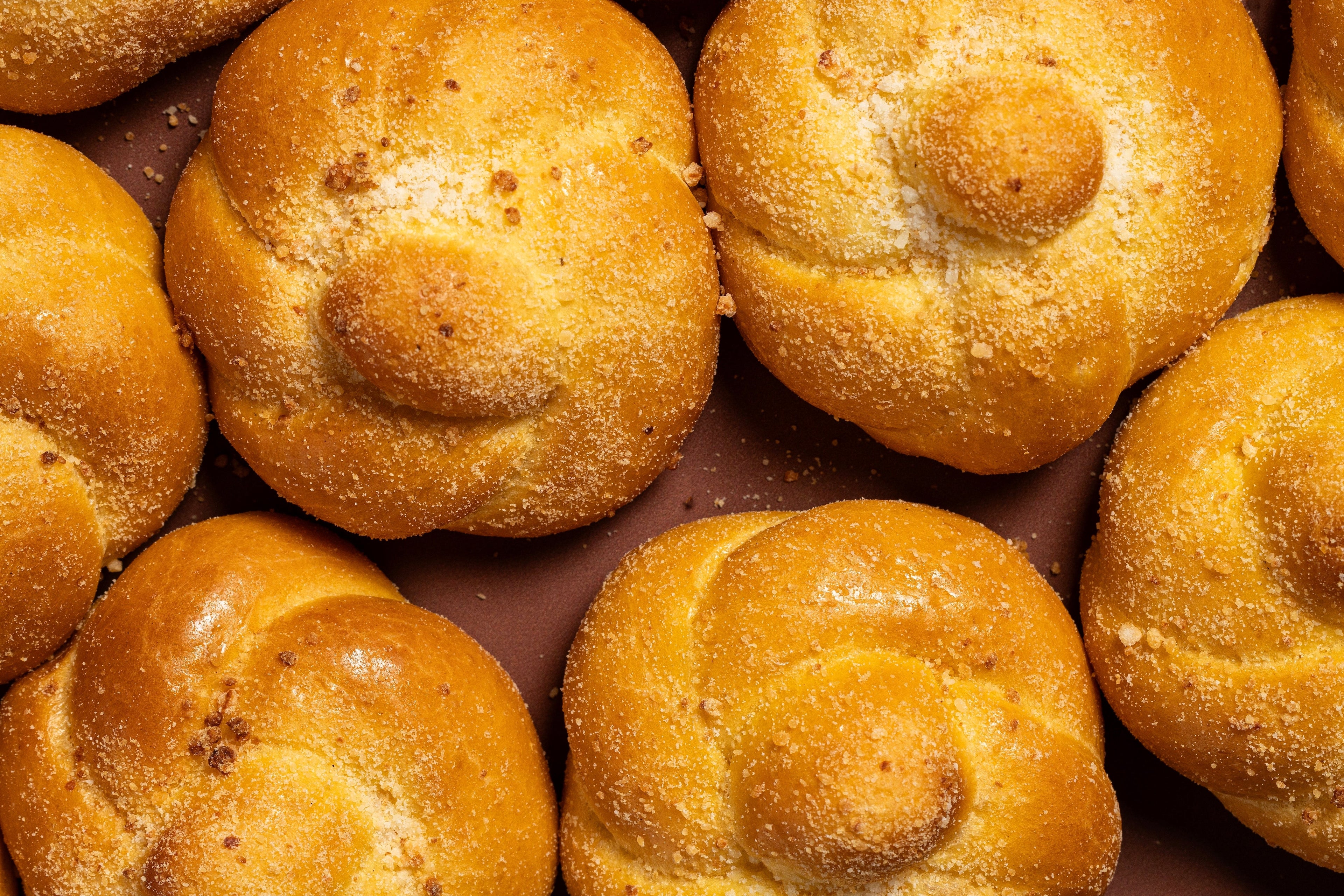 Garlic Parmesan Knots